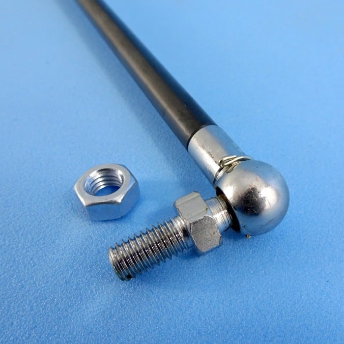 Detalle de terminal de bola en resorte de gas 525 mm para puerta de autocaravana