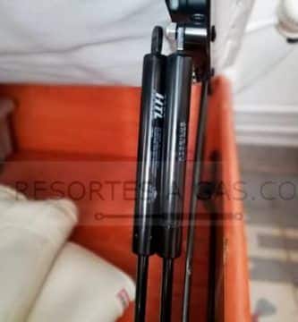 el canapé no se sostiene abierto